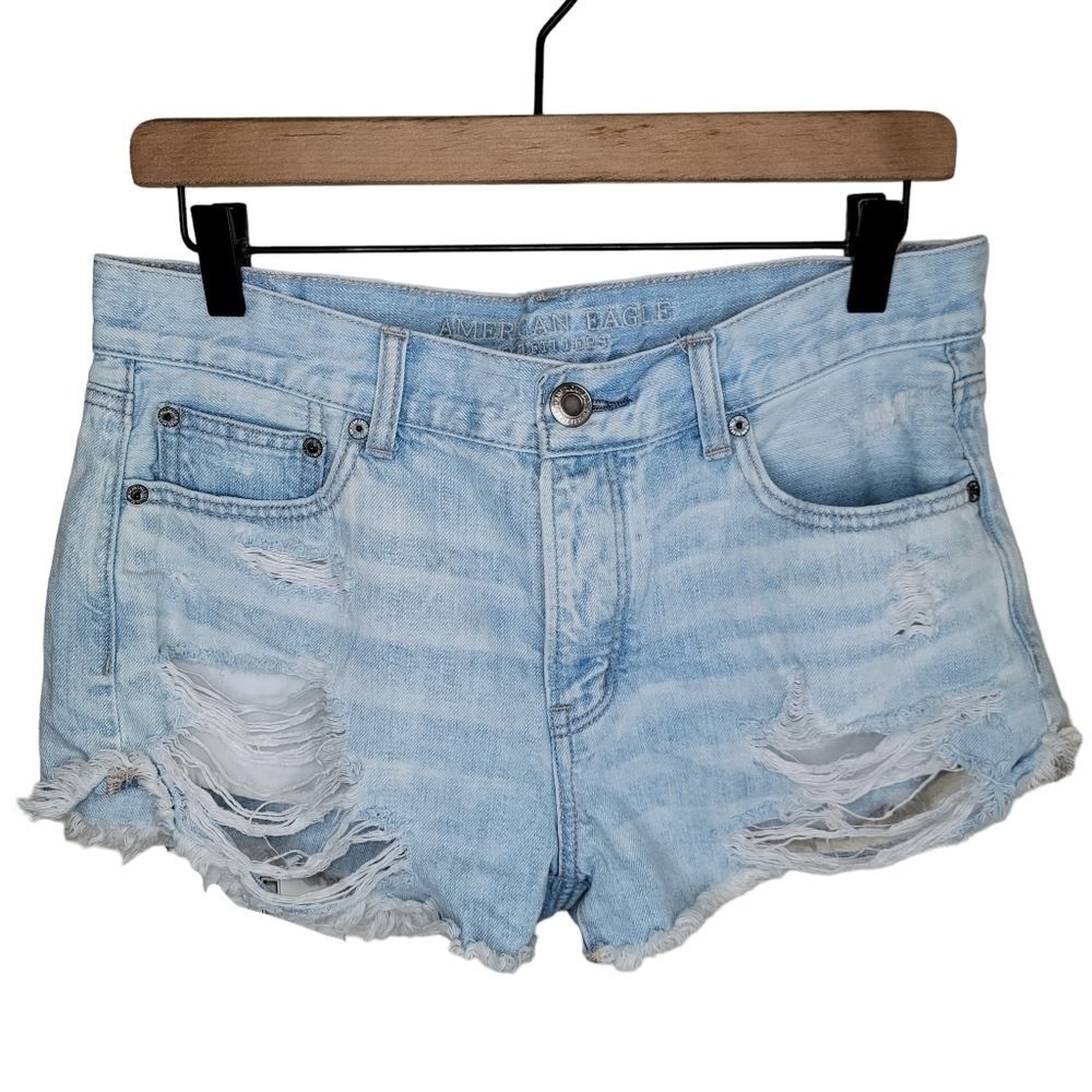 American Eagle AEO Tomgirl Shortie denim jean shorts size 8